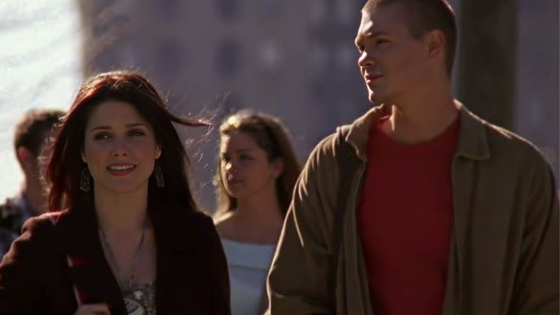 Sophia Bush and Chad Michael Murray in One Tree Hill (Image via The WB/The CW)