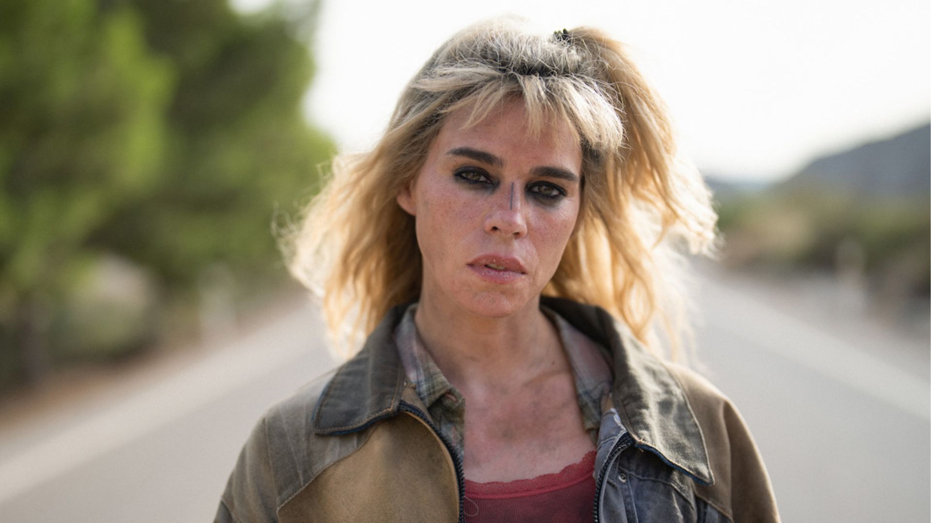 Billie Piper as Cassandra (Image via Netflix)