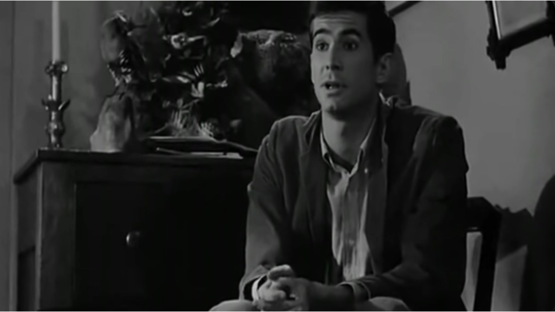 Anthony Perkins as Norman Bates in Psycho (Image via Prime Video, Shamley Productions)