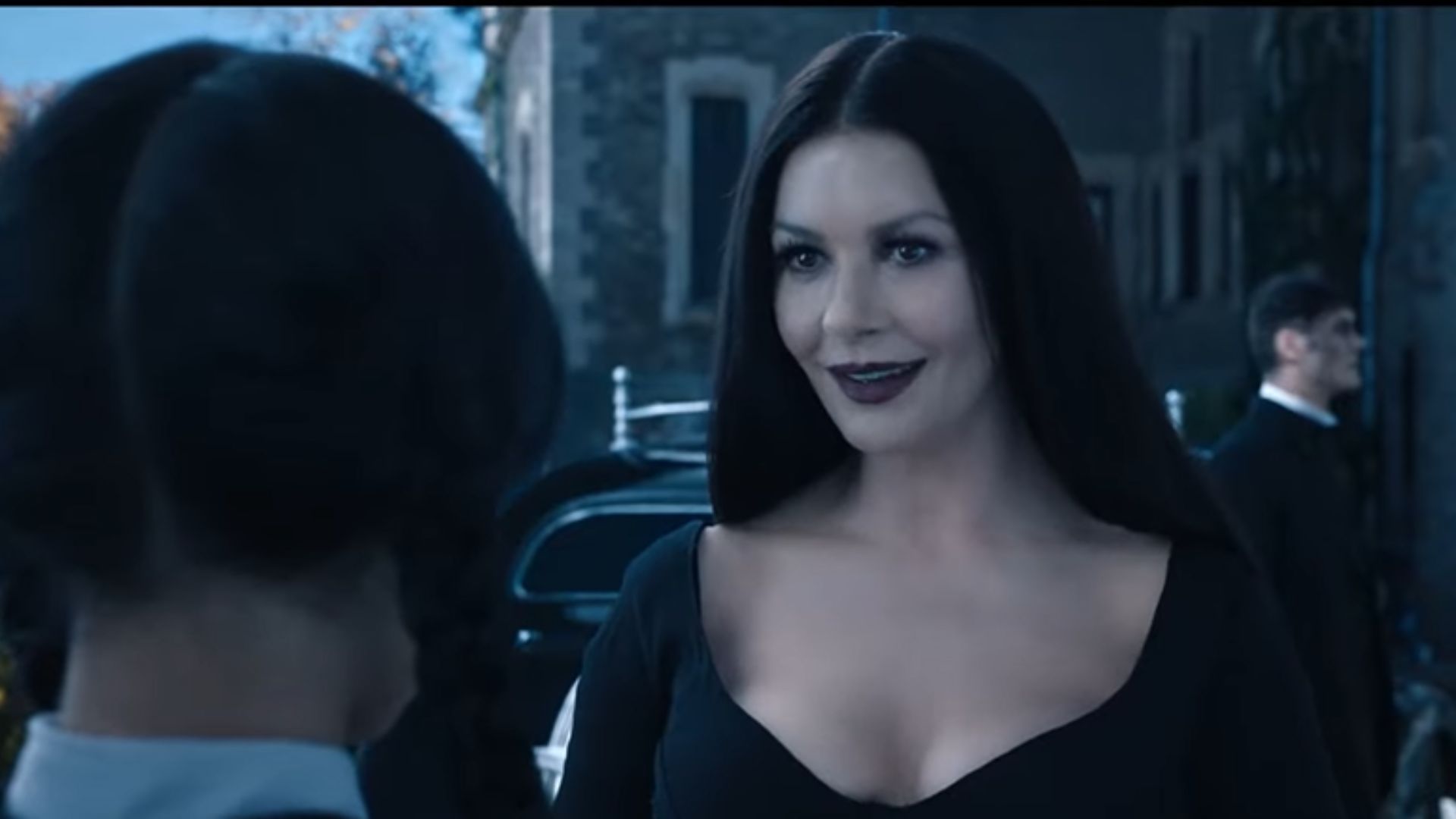 Catherine Zeta-Jones As Morticia Addams l Via: Netflix