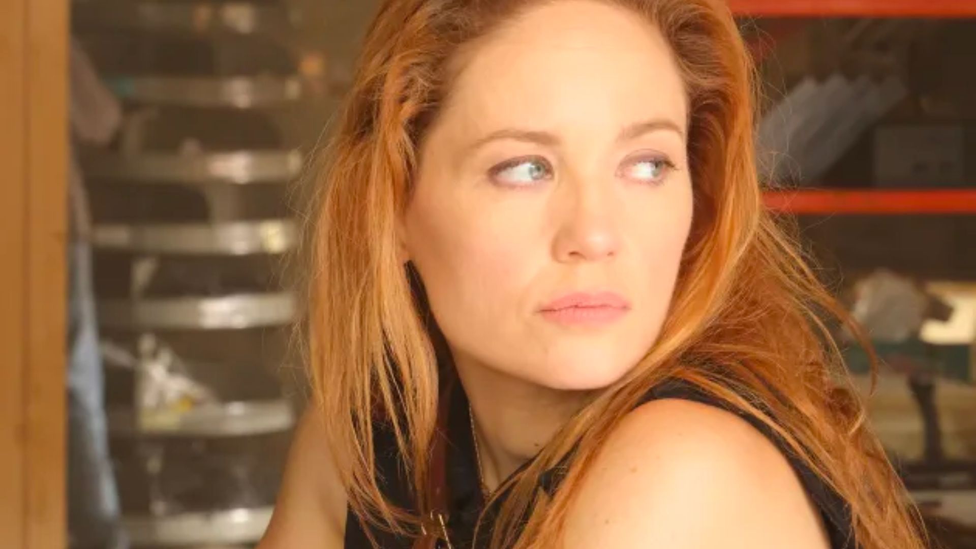 Erika Christensen as Angie Polaski (Image via ABC)