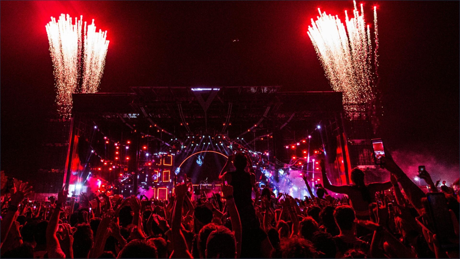 The 2024 iHeartRadio Music Festival is being hosted at LA&#039;s T-Mobile Arena (Image via Wendy Wei/Pexels)