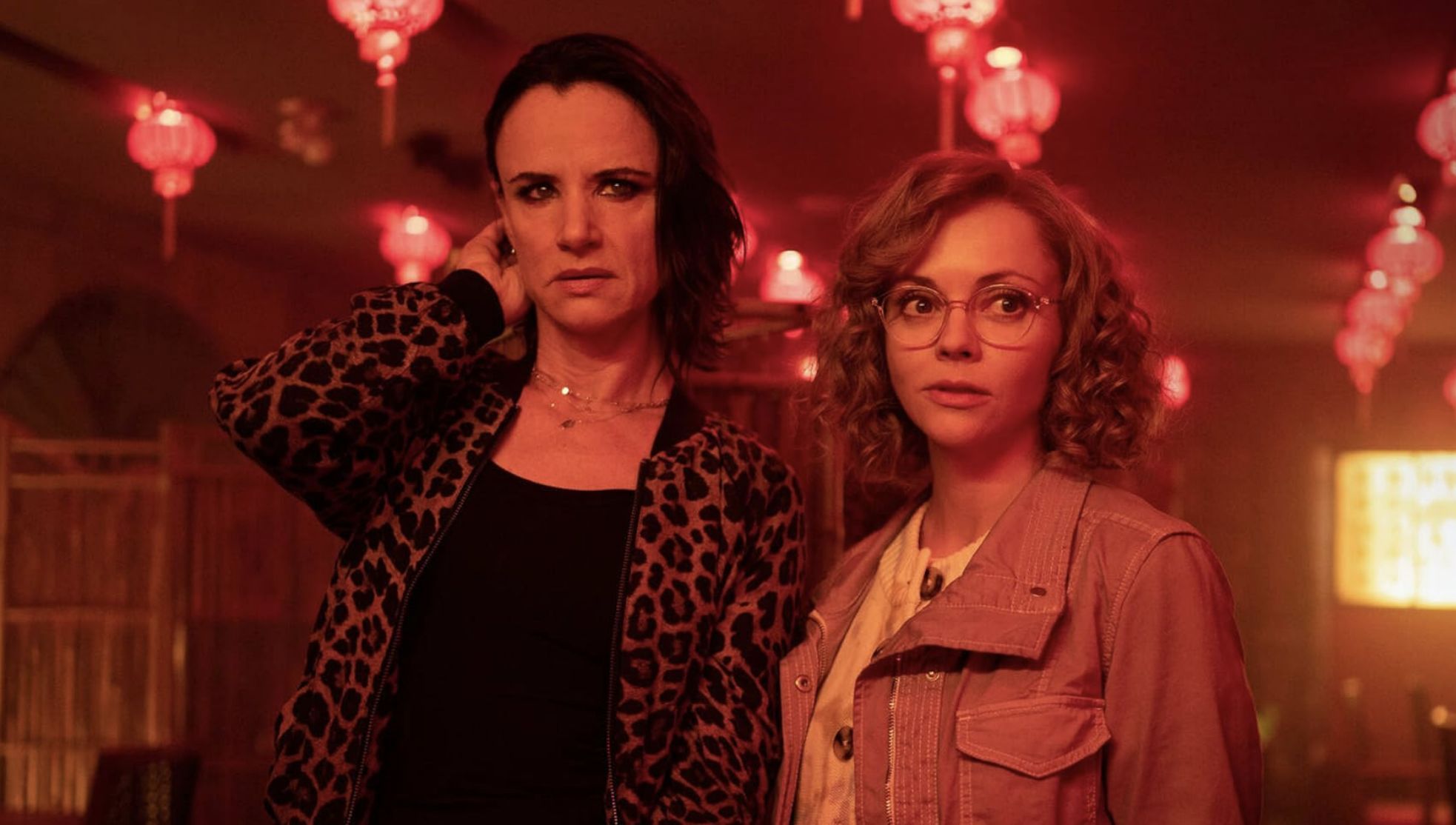 Christina Ricci and Juliette Lewis in Yellowjackets | Image via SHOWTIME