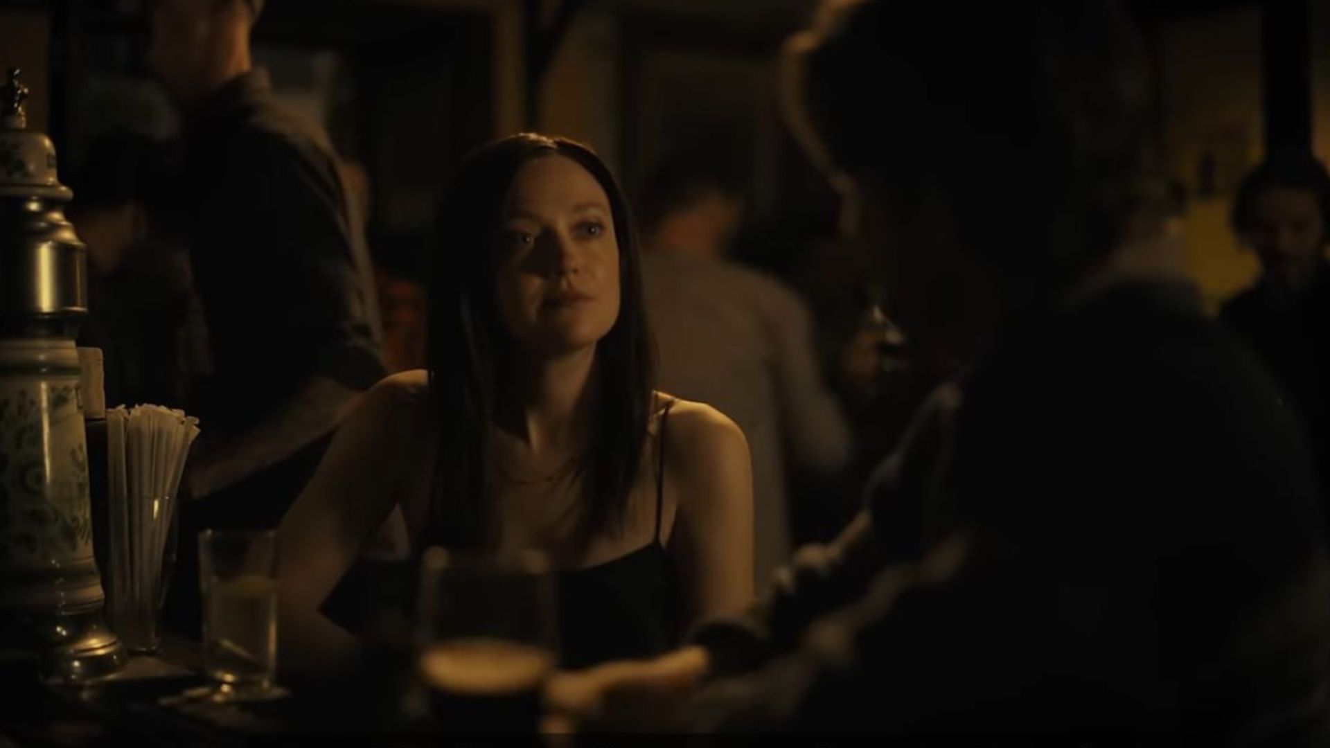 Dakota Fanning as Mina in Dublin | Image Source: Warner Bros