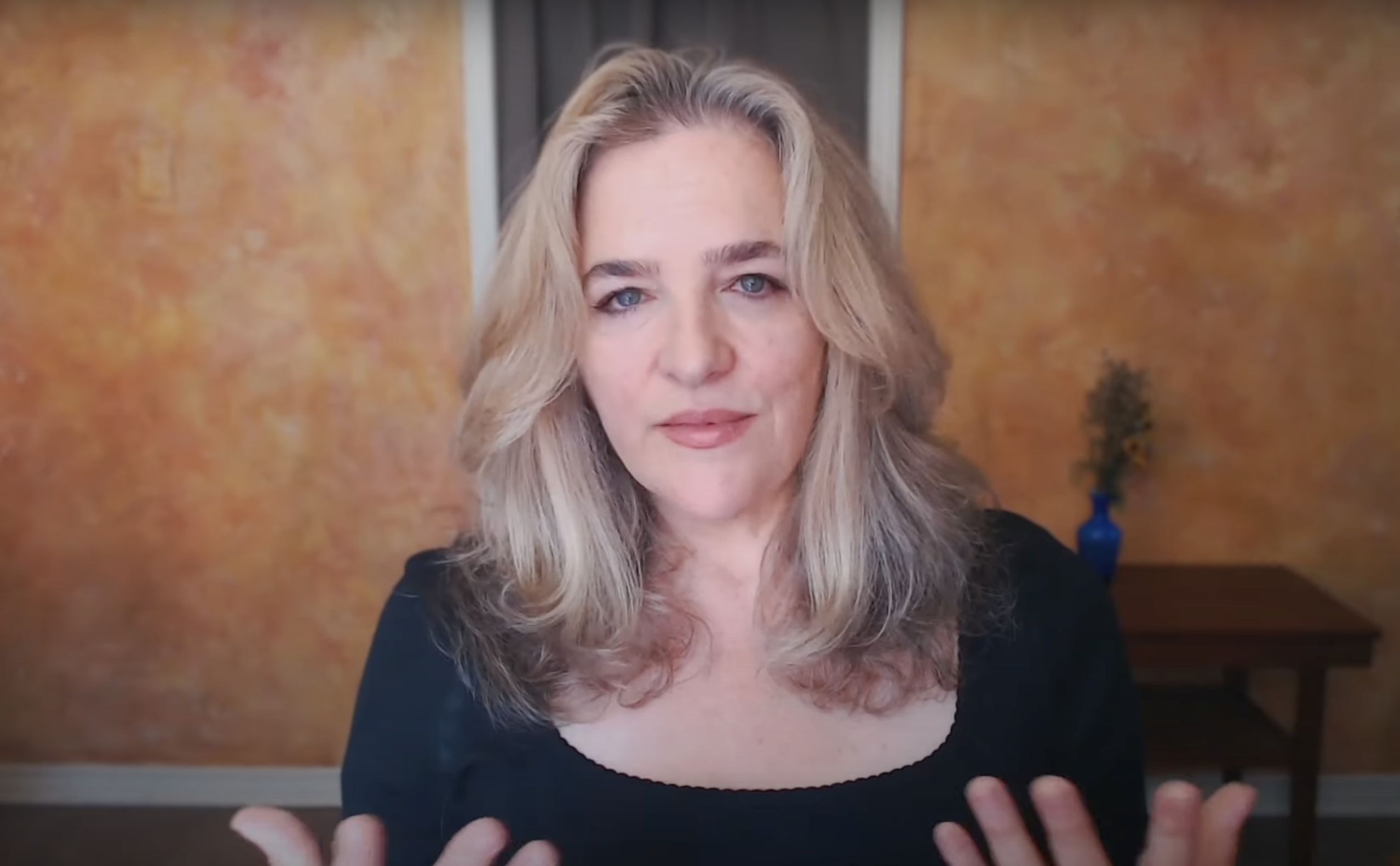 Natasha Stoynoff recounts her alleged assault by Donald Trump in a new ad. (Image via YouTube/@Psycho PAC)