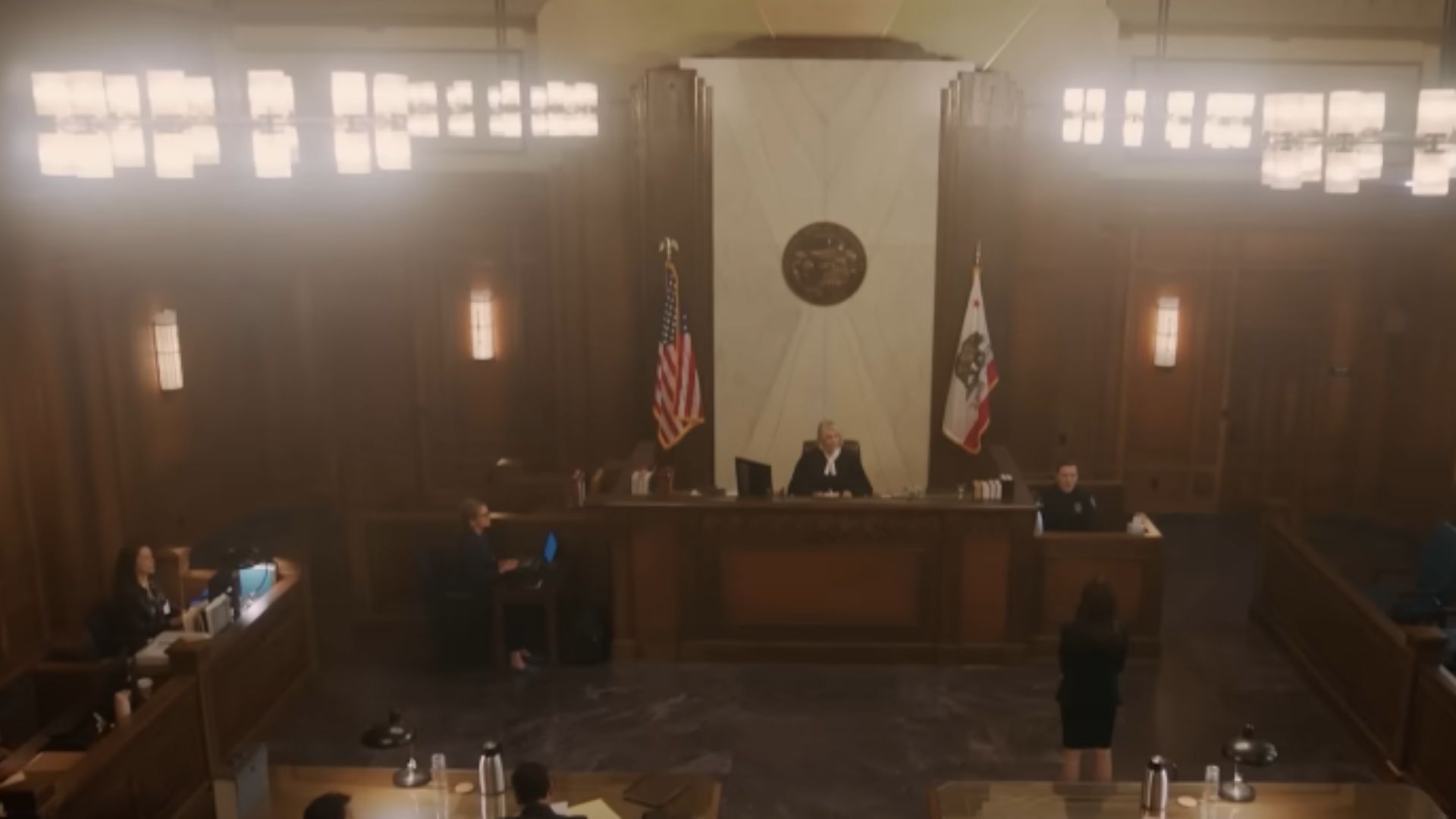 A courtroom scene in The Lincoln Lawyer / (Image via Netflix)