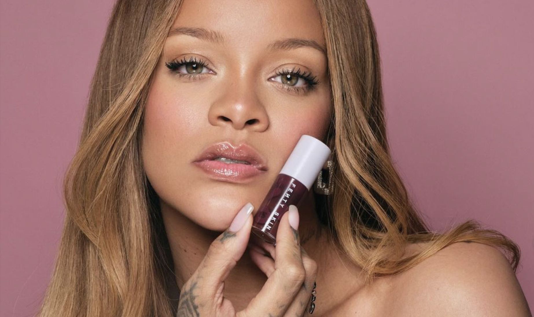 Singer-actor Rihanna, the founder and co-owner of Fenty Beauty (Image via Instagram/@fentybeauty)