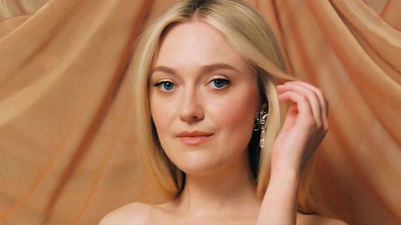 Dakota Fanning discusses inappropriate questions she was asked as a child actor (image via @dakotafanning on Instagram)