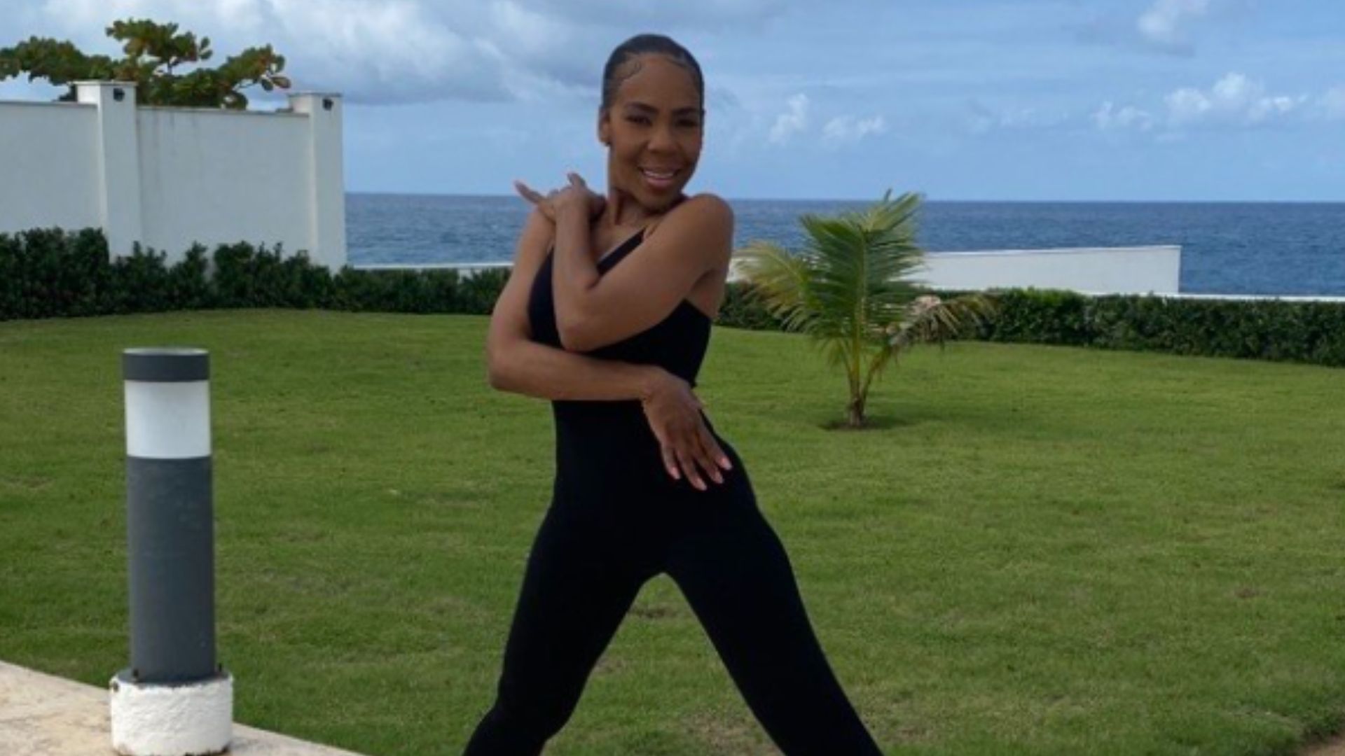 Internet has mixed reactions as Andrea Kelly teases R. Kelly and Diddy in upcoming memoir (Image via Instagram/@officialdreakelly)