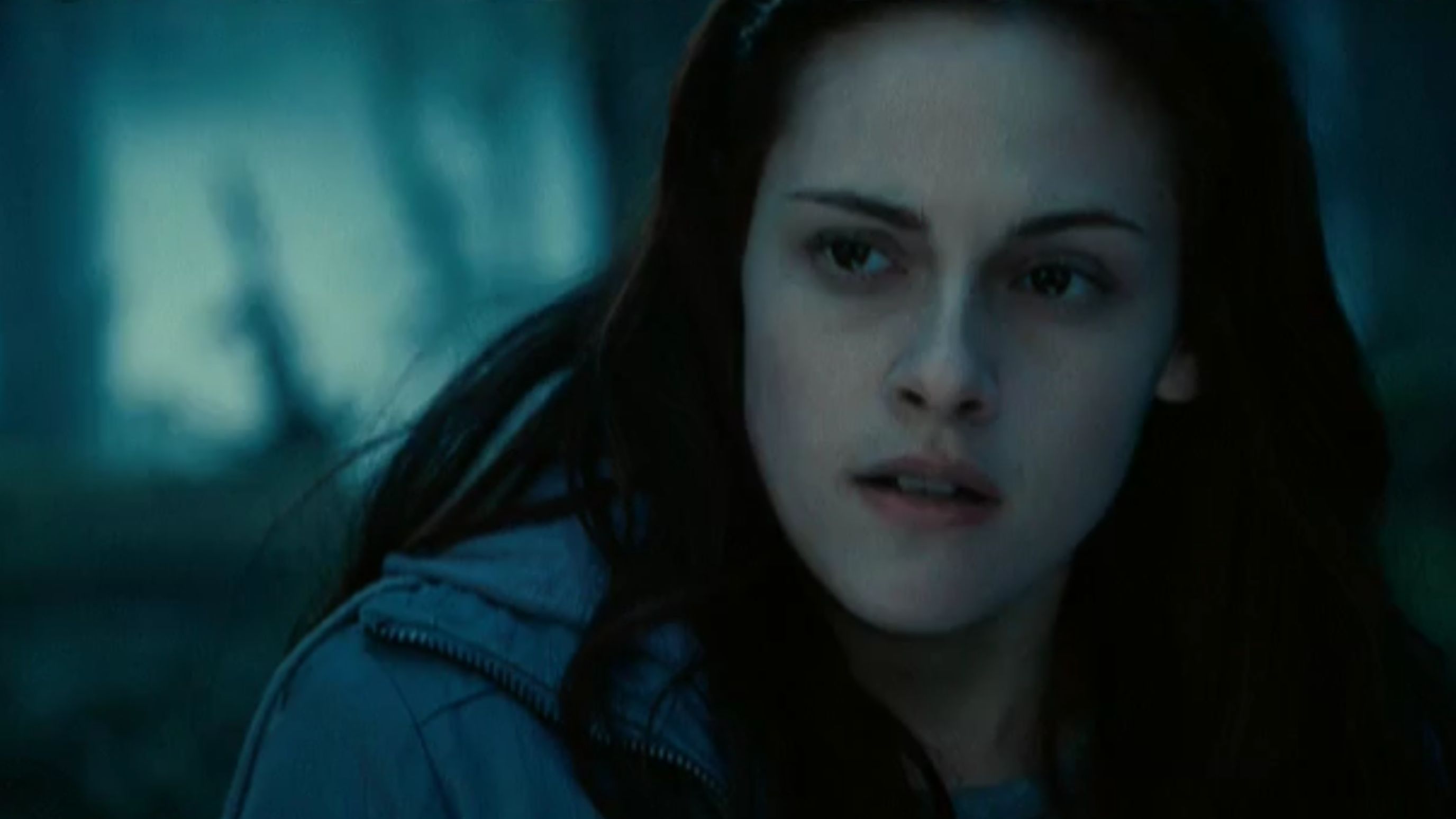 Kristen Stewart in Twilight | Image Source: Netflix (Summit Entertainment)