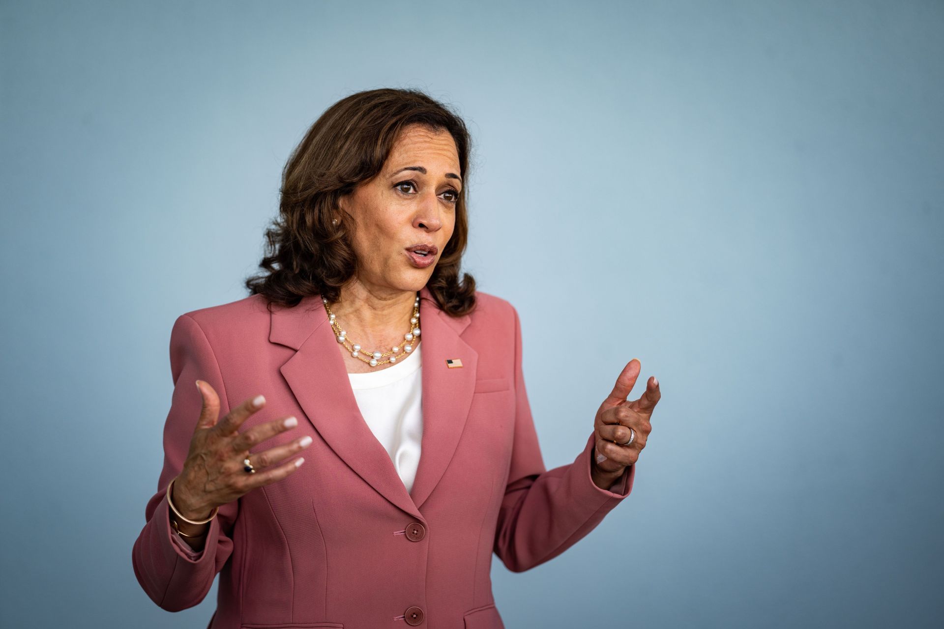 Vice President Harris at Kennedy Space Center for Artemis I Launch - Source: Getty