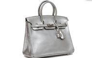 Hermès Birkin 25 Silver Metallic Chevre Palladium Hardware (Image via Madison Avenue Couture)