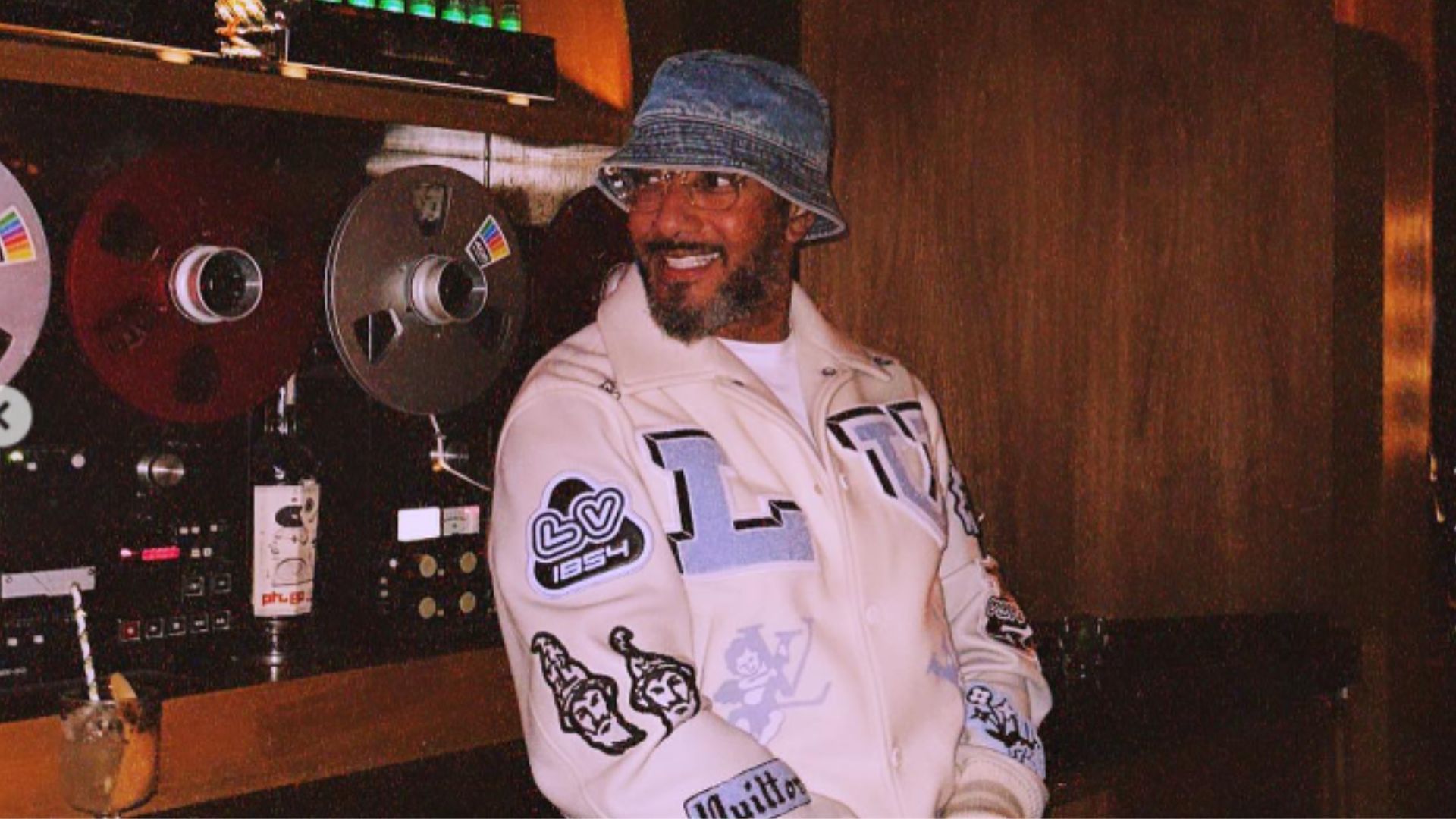 Swizz Beatz accused of receiving $7.3M of stolen funds (Image via Instagram/@therealswizzz)