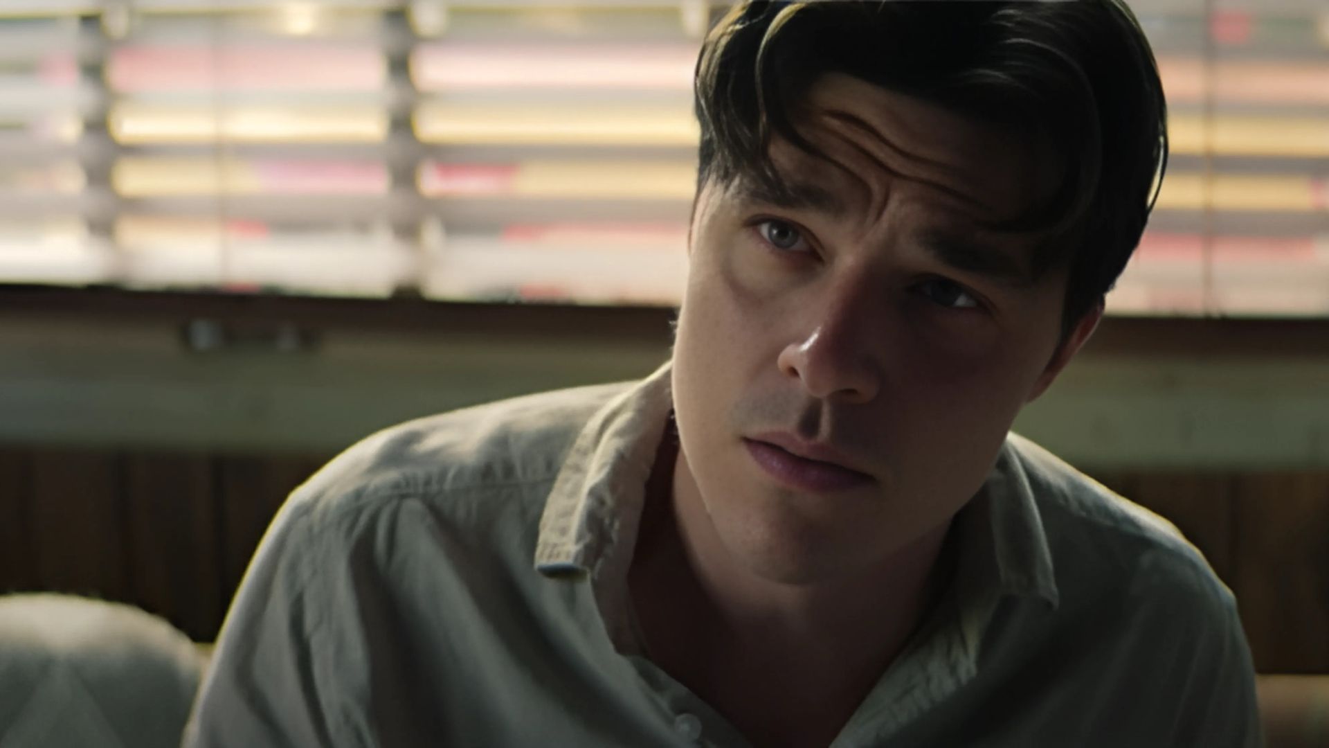 Finn Wittrock as Richard in the movie Don&#039;t Move | Image source: Netflix on YouTube