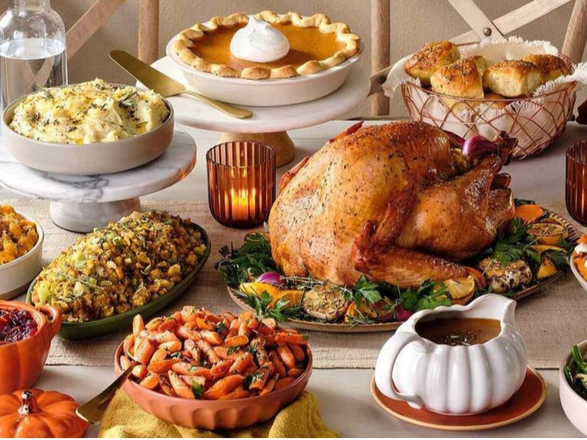 ALDI Thanksgiving meal deal (image via ALDI)