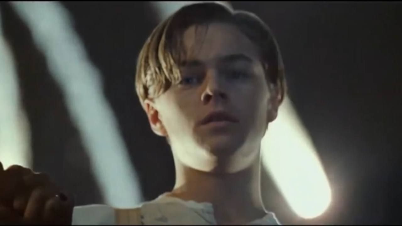 Leonardo DiCaprio in Titanic (1997) | Image Source: Hotstar ( Paramount Pictures 20th Century Fox)