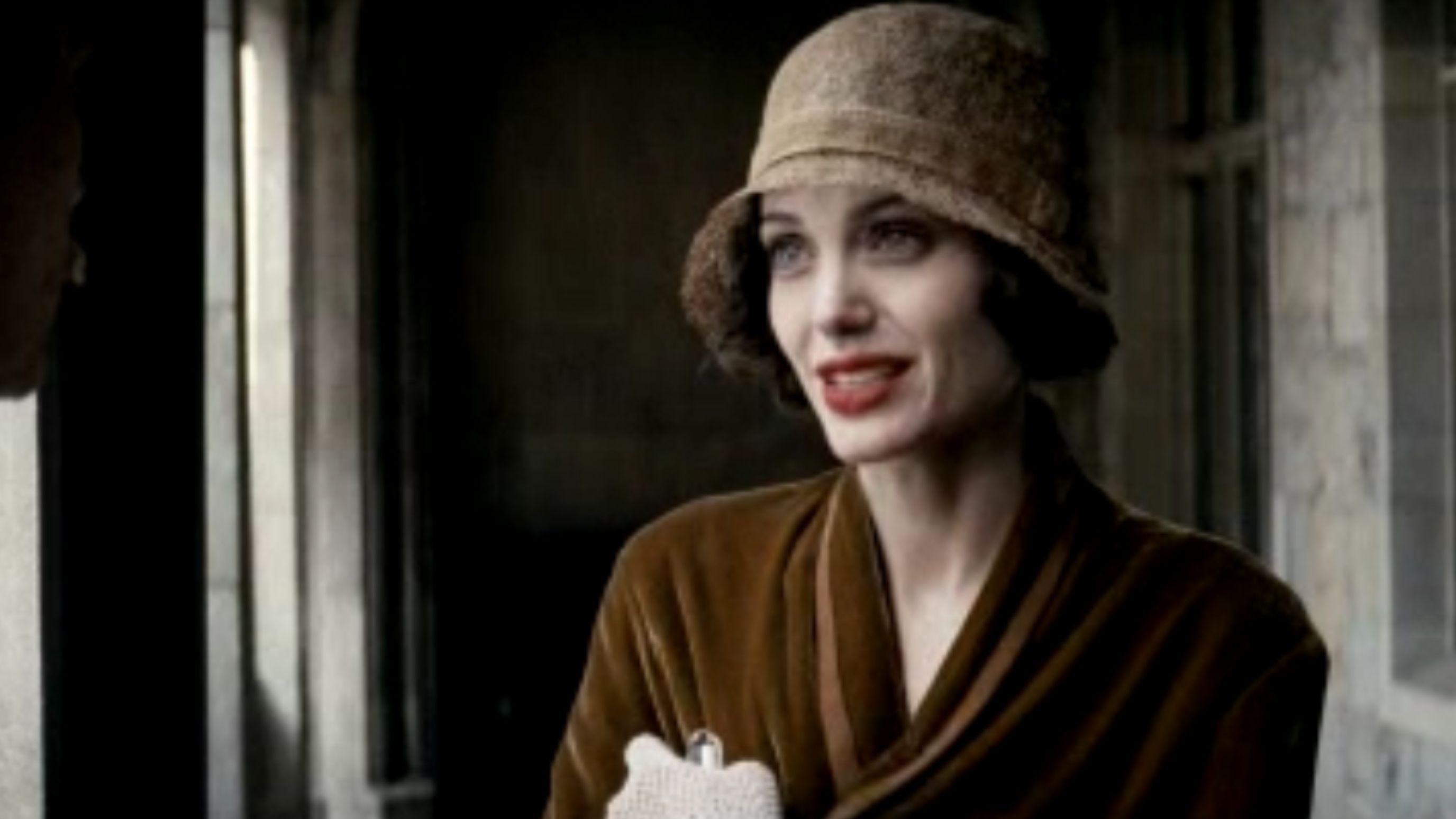 Angelina Jolie in Changeling | Image Source: Jio Cinema (Universal Pictures)