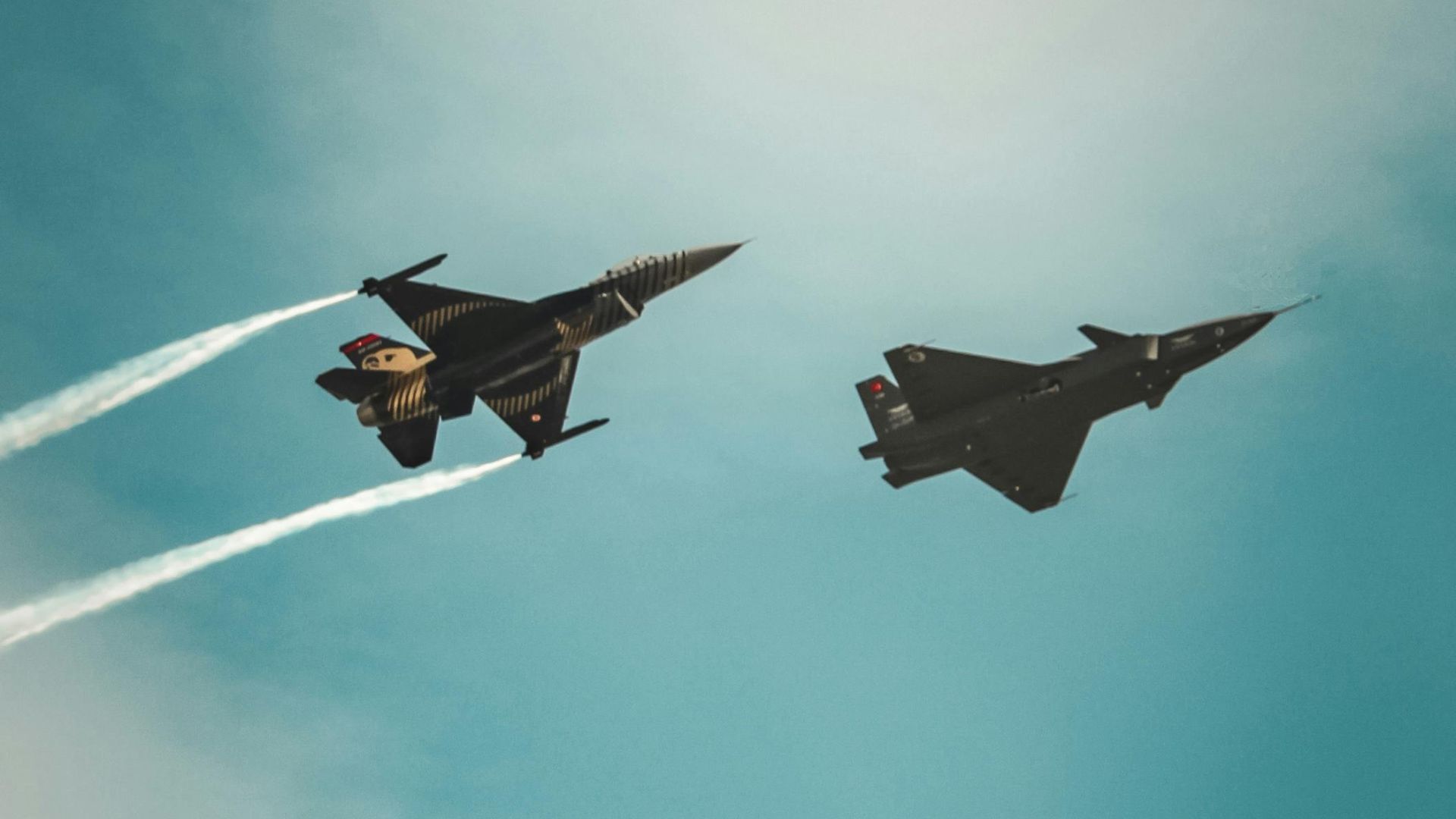 Warfare planes (Image via Pexels/BERKE BAYAR)