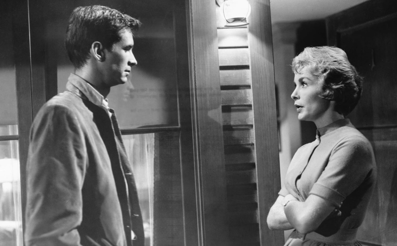 Anthony Perkins and Janet Leigh in Psycho (Image via Paramount Pictures)