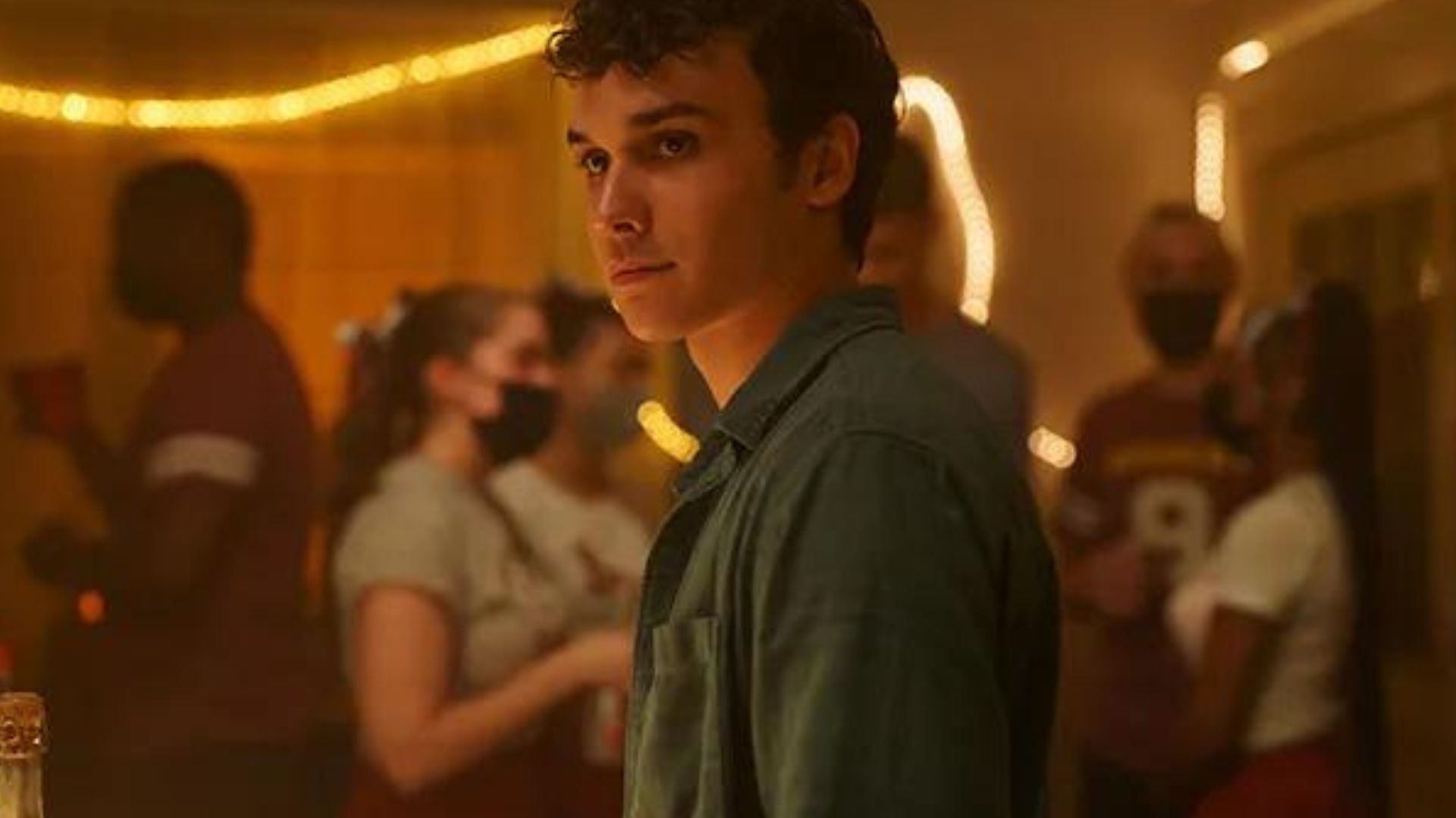 Drew, played by Benjamin Wadsworth (Image Source - Hulu)