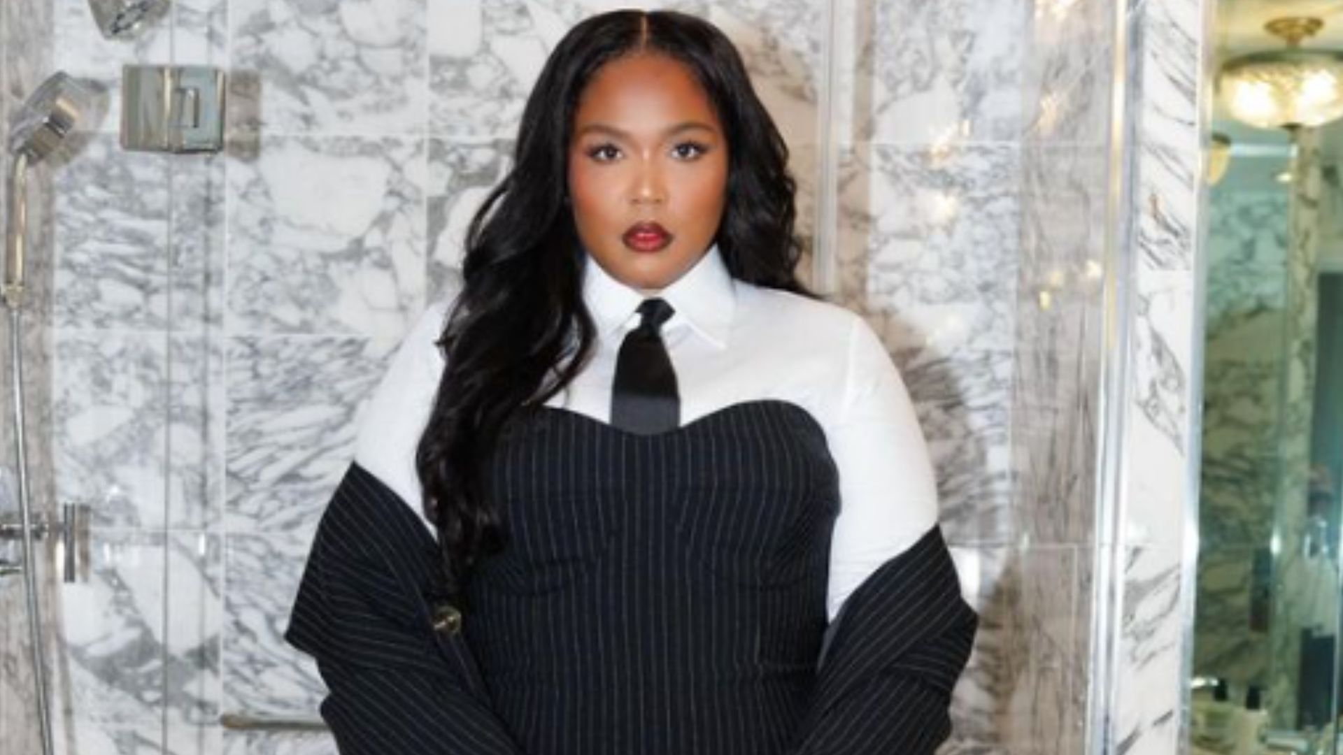 Lizzo clarifies it isn&rsquo;t a &ldquo;gap year&rdquo;, but rather a &ldquo;grind year&rdquo; for her (Image via Instagram/@lizzobeeating)