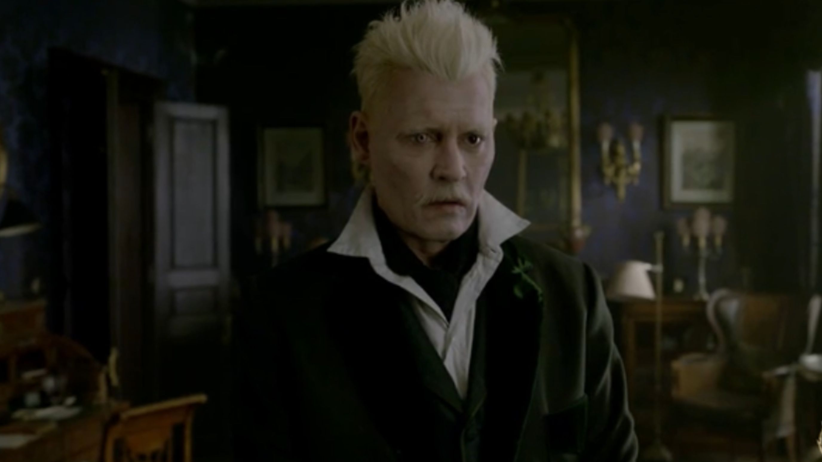 Johnny Depp in Fantastic Beasts: The Crimes of Grindelwald (2018) | Image Source: Prime Video (Warner Bros. Pictures)