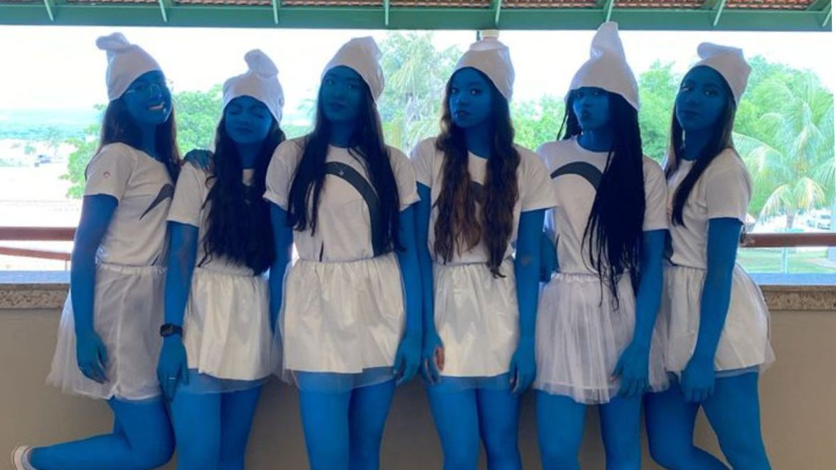 Smurfs Costume (Image via Pinterest/ @edoardxf)