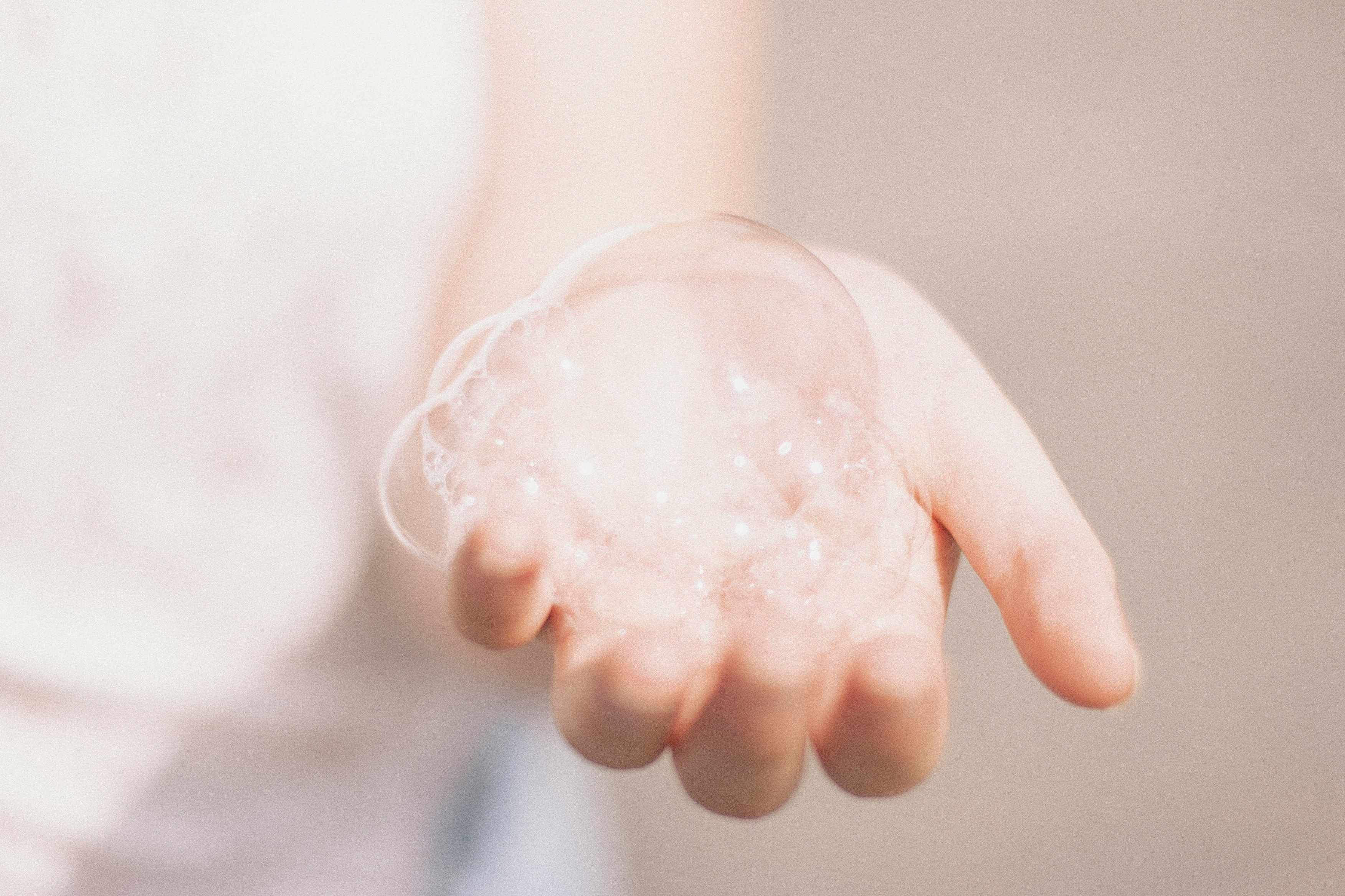 Cleansing allows your face to make your face squeaky clean (Image via Unsplash/ Matthew Tkocz)