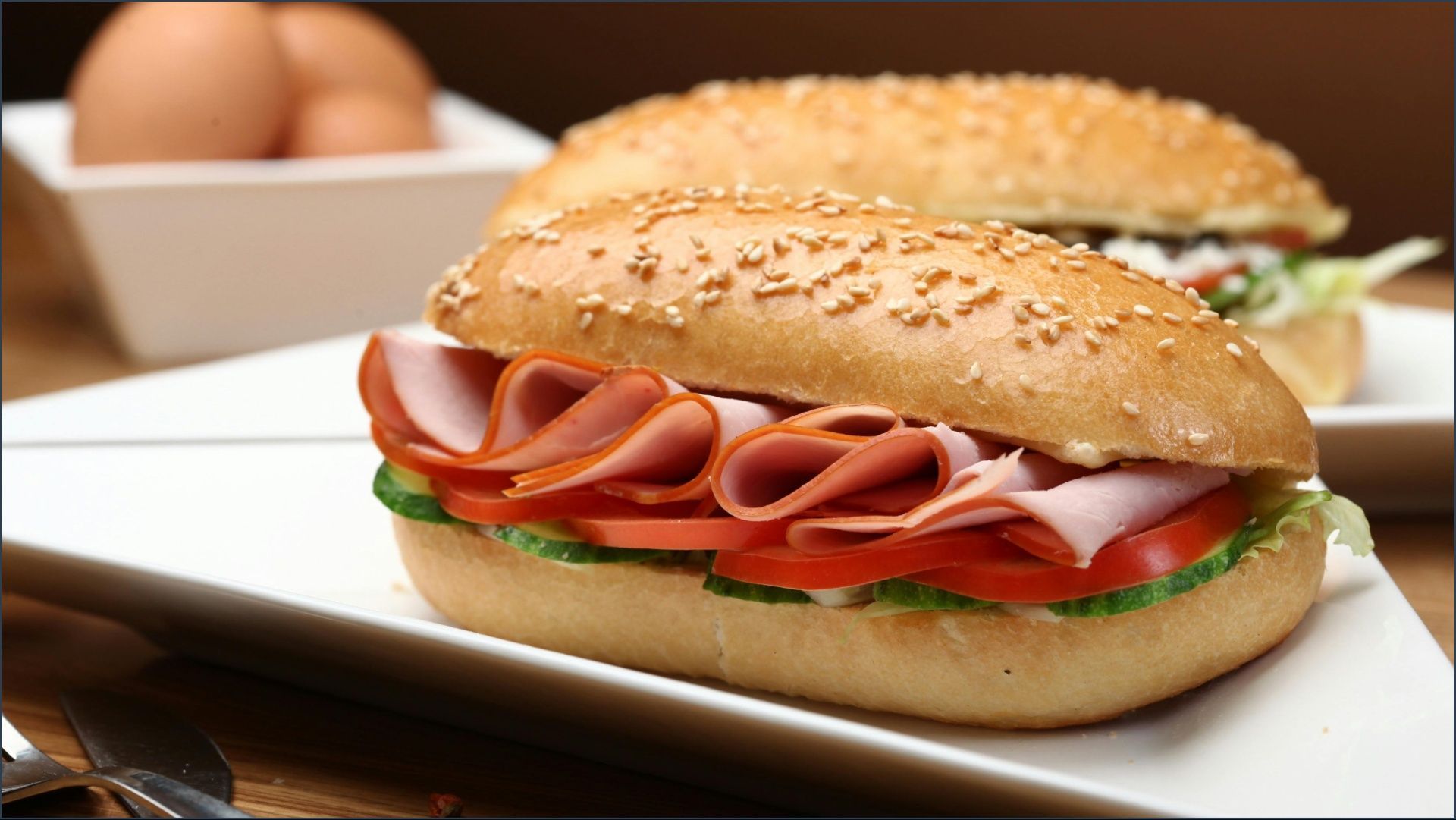 Americans celebrate National Bologna Day on October 24 (Image via Pixabay/Pexels)