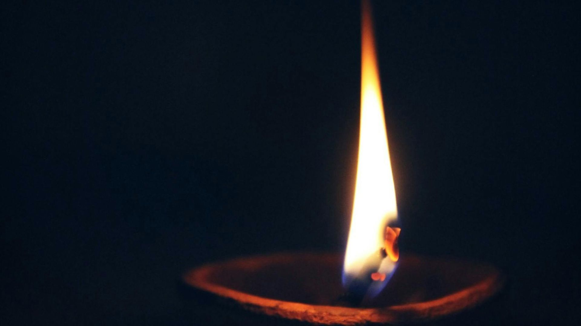 Candle (Image via Pexels/Anugrah Lohiya)