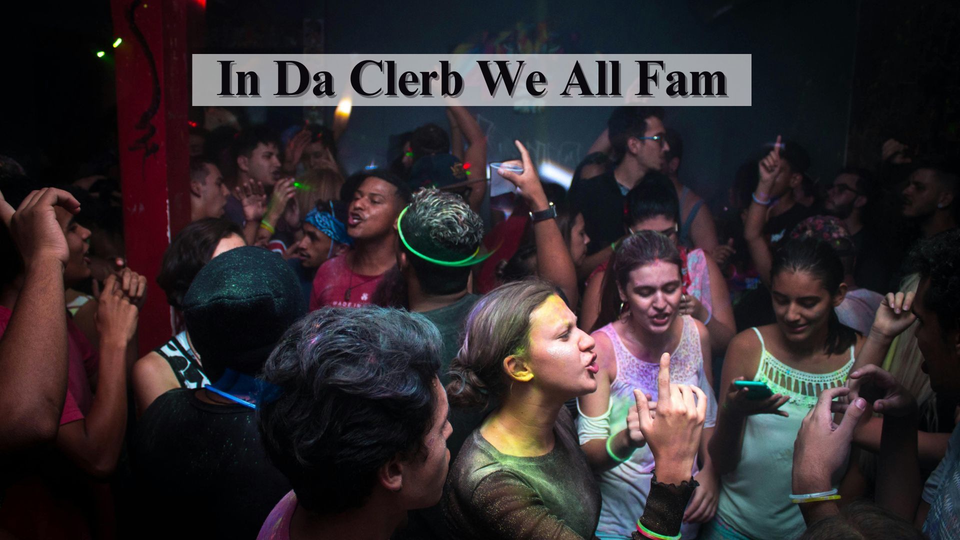 In Da Clerb We All Fam meme trends on the internet (Image via Maur&iacute;cio Mascaro/Pexels/Canva)