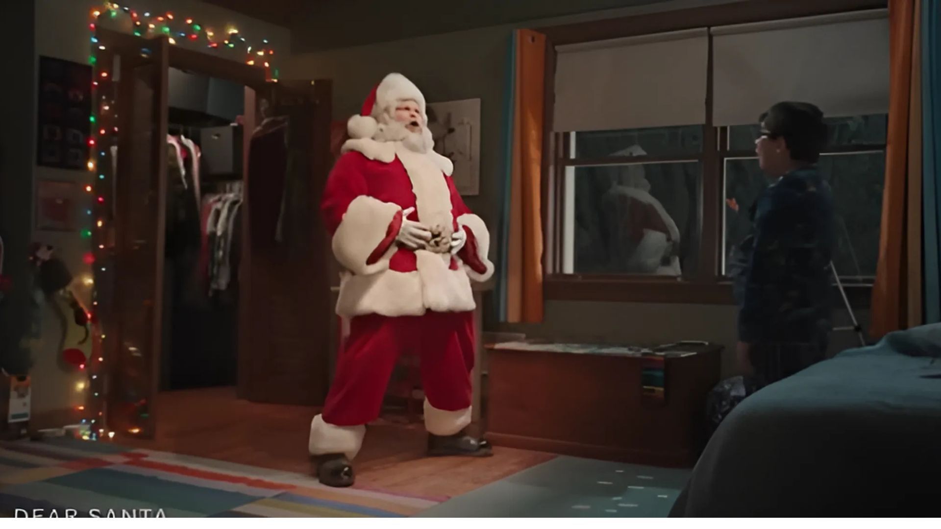 A scene from the movie Dear Santa | Image source: Rotten Tomatoes Trailers on YouTube