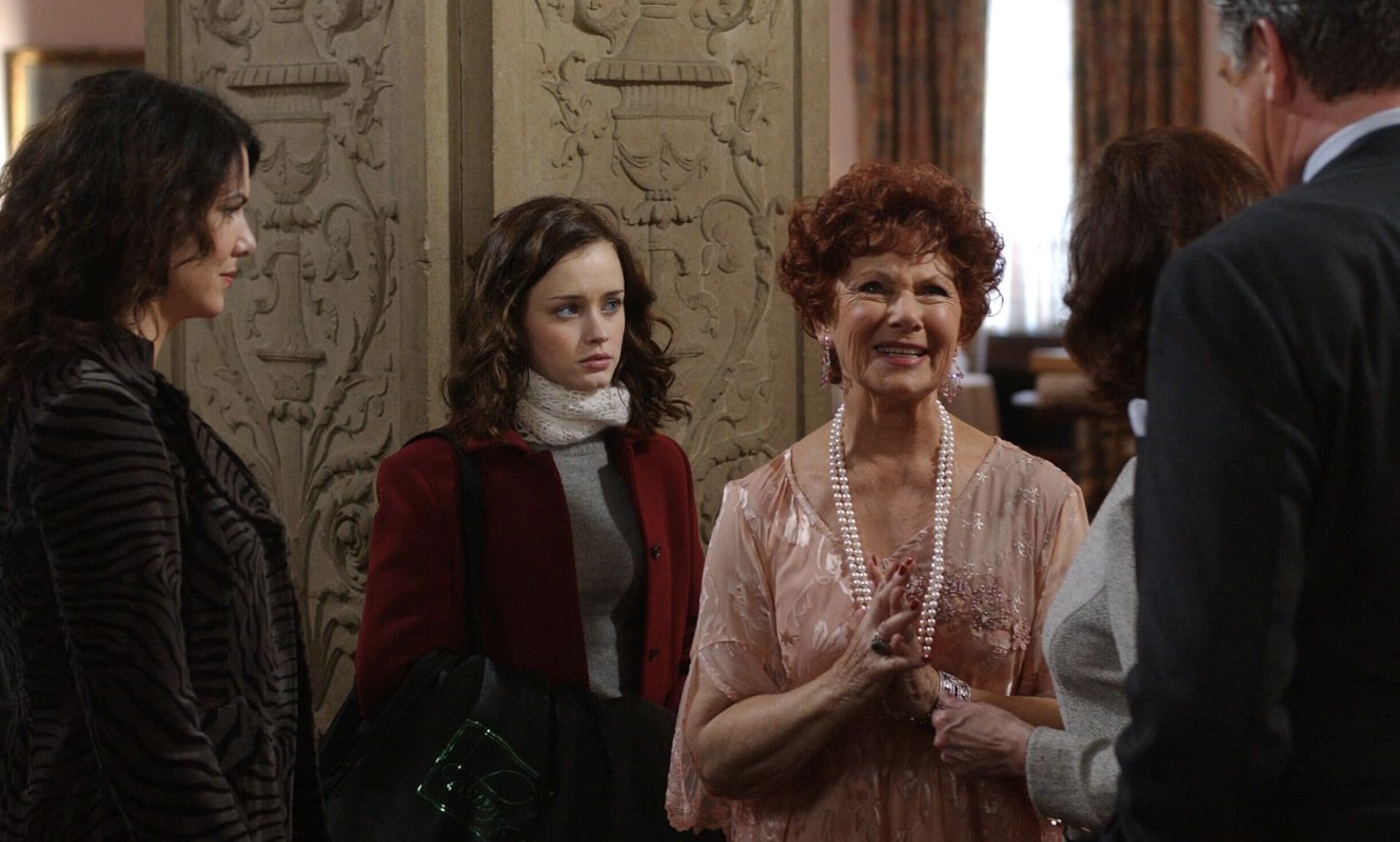 Marion Ross with Alexis Bledel and Lauren Graham (Image via Netflix)