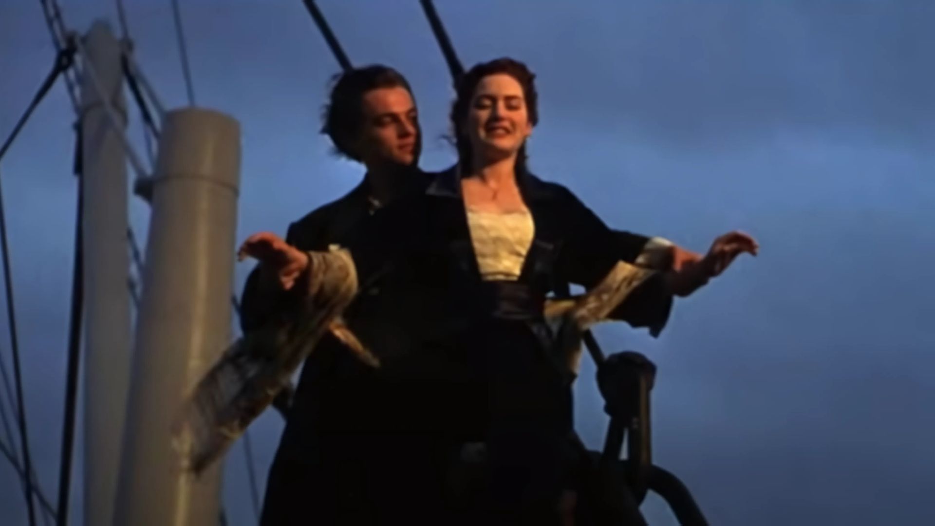 Leonardo DiCaprio and Kate Winslet in a famous sequence of Titanic | Image source: 20th Century Studios on YouTube