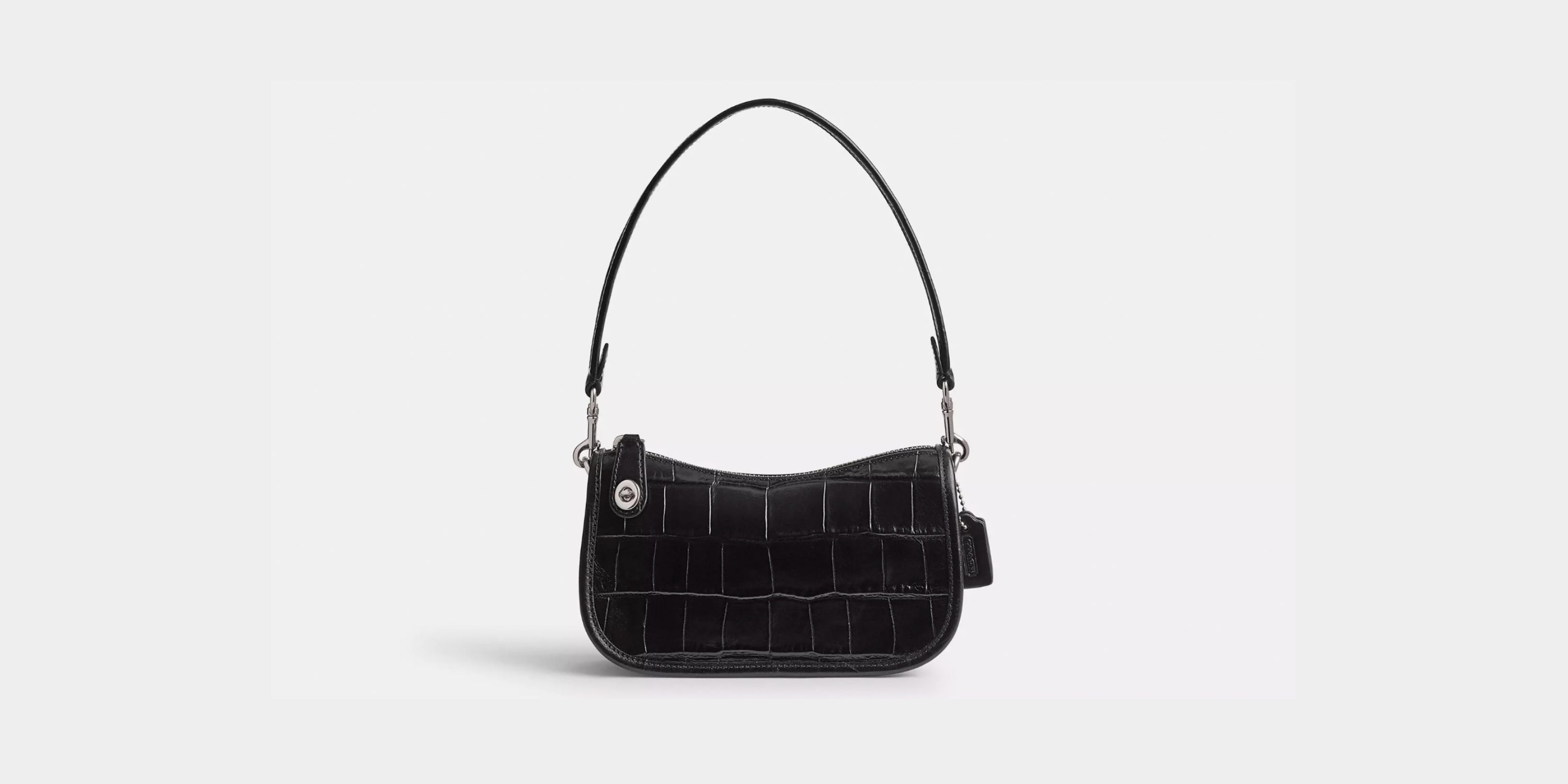 Black Friday: A perfect and versatile handbag. (Image via Coach)