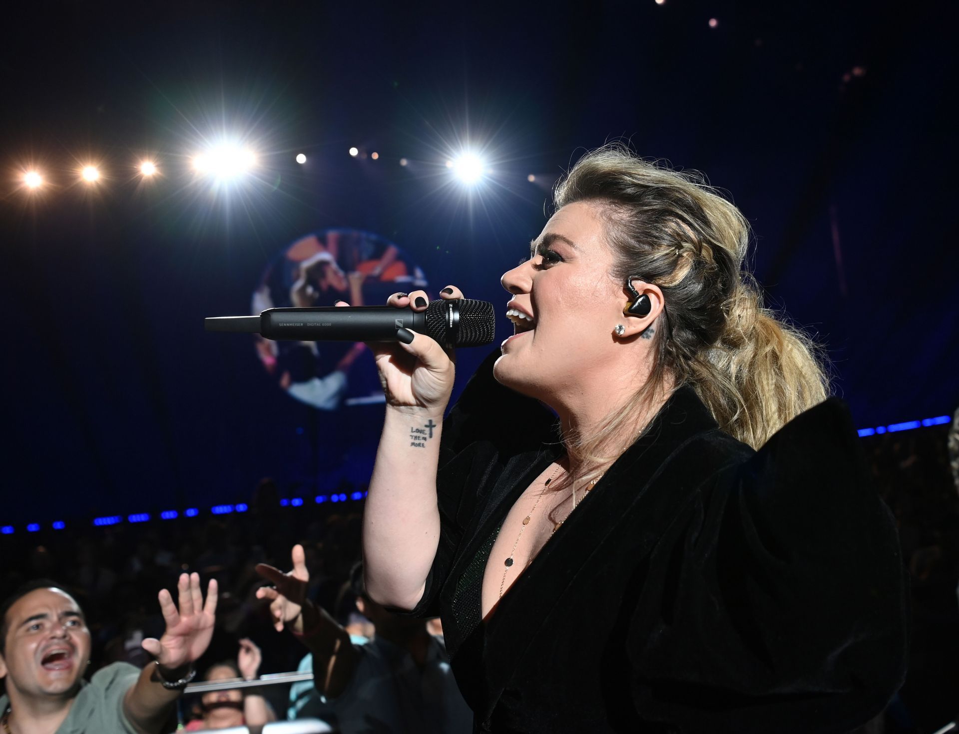 Kelly Clarkson (Photo by Denise Truscello/Getty Images for Caesars Entertainment)