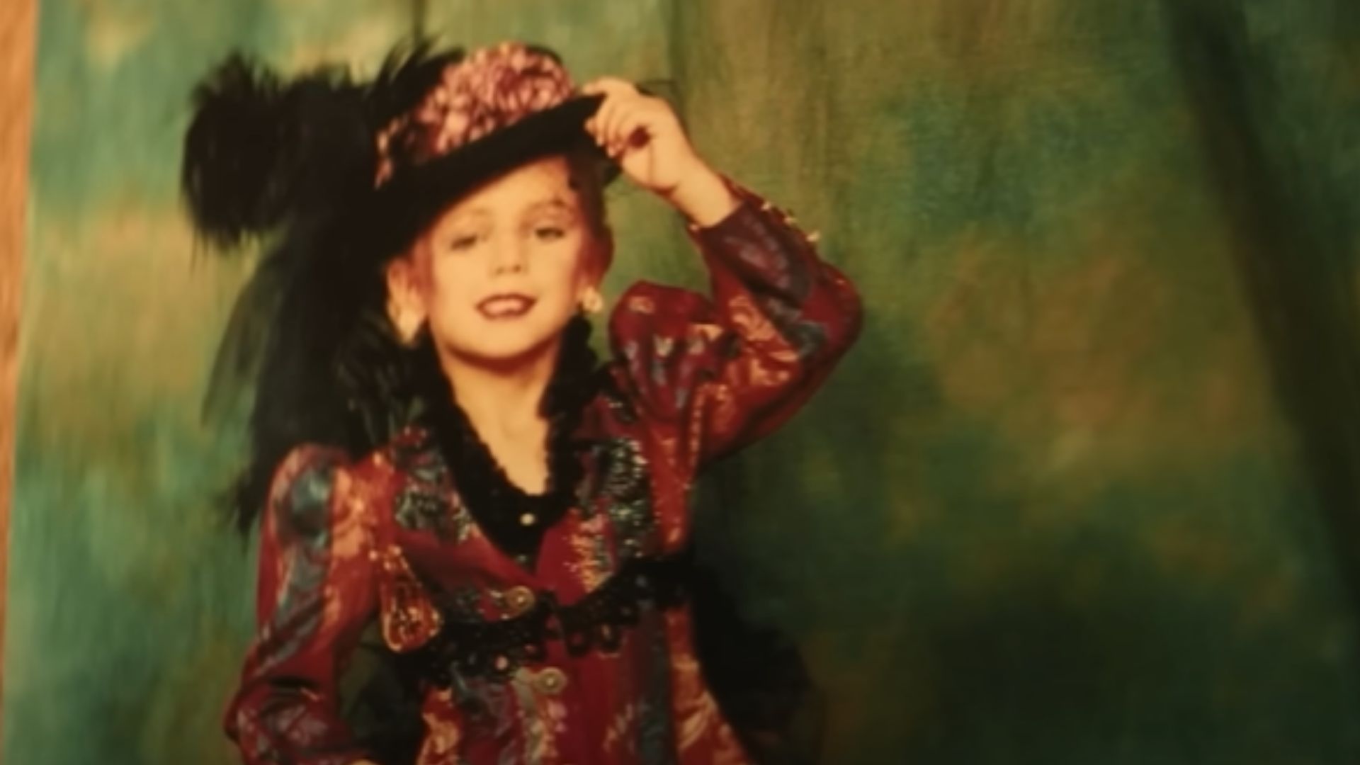 The six-year-old often participated in child pageants (Image Source: Netflix)