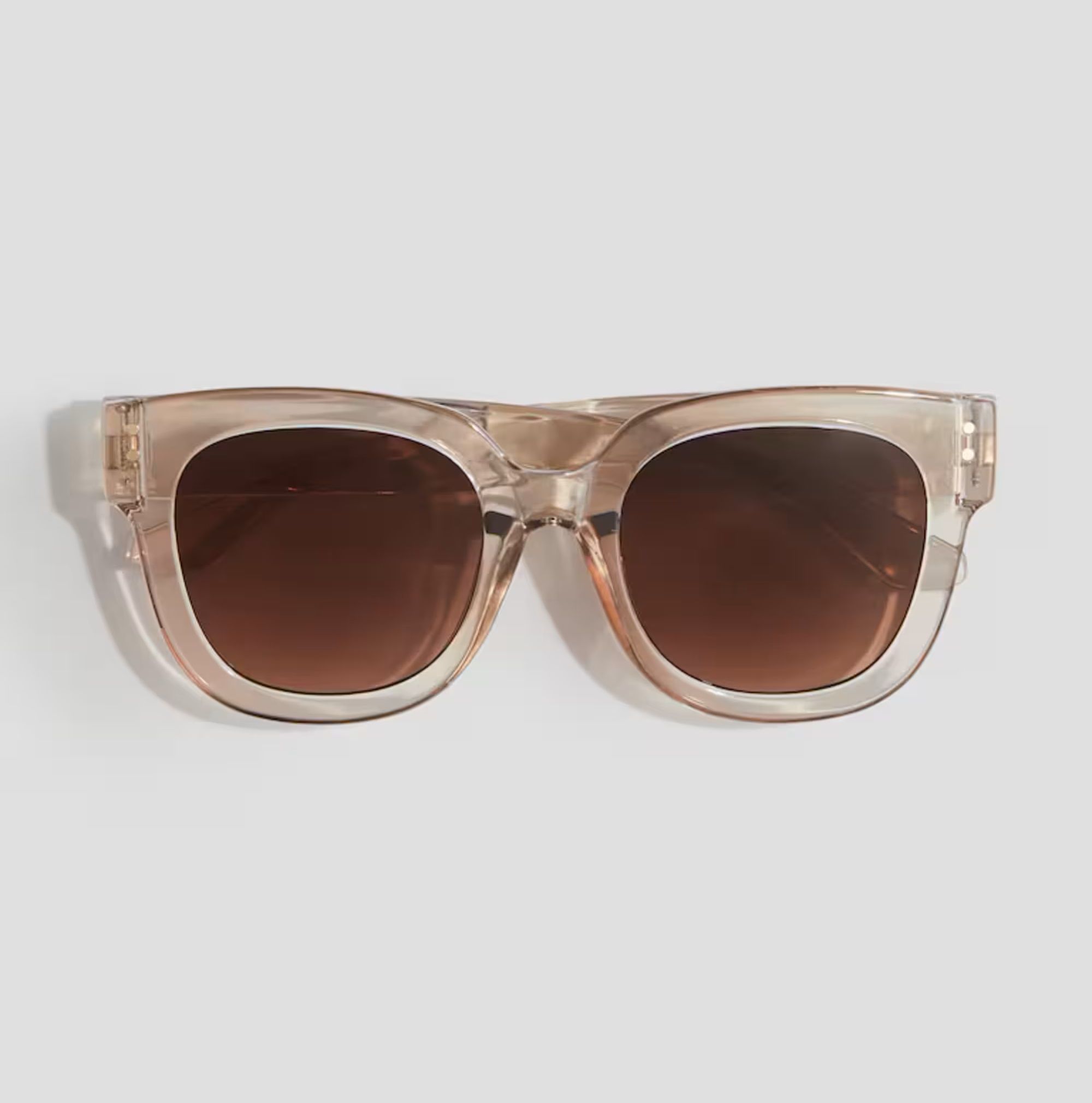 50% off on sunglasses (Image via H&amp;M)