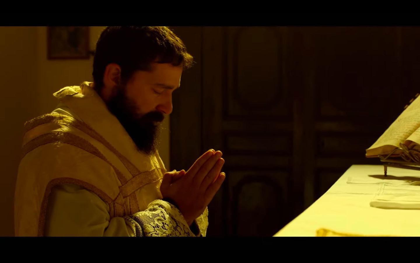 Still of Shia LaBeouf (Image via IGN Movie Trailers)