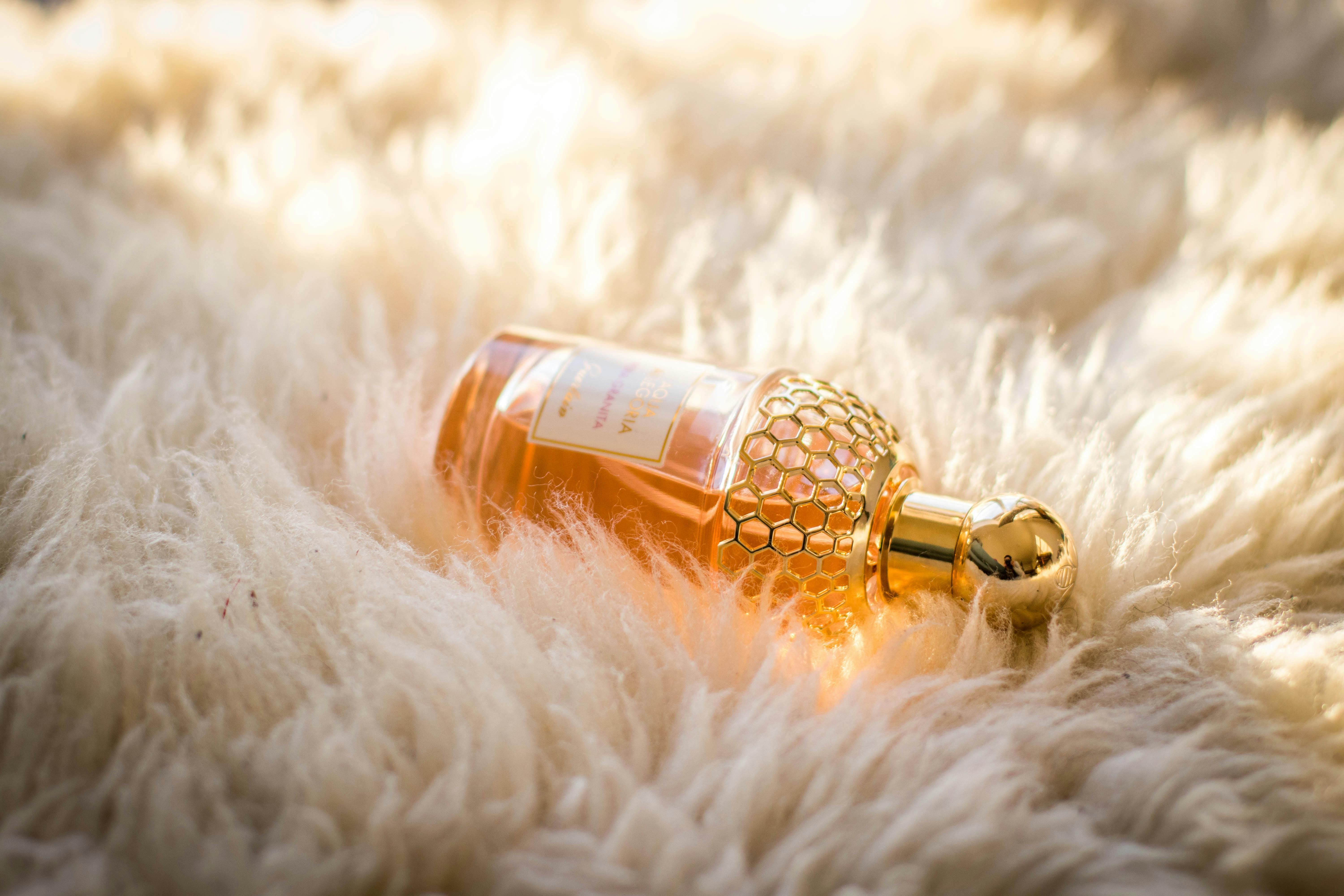 Do perfumes and colognes expire? Things to keep in mind. (Image via Pexels/ Valeriya)