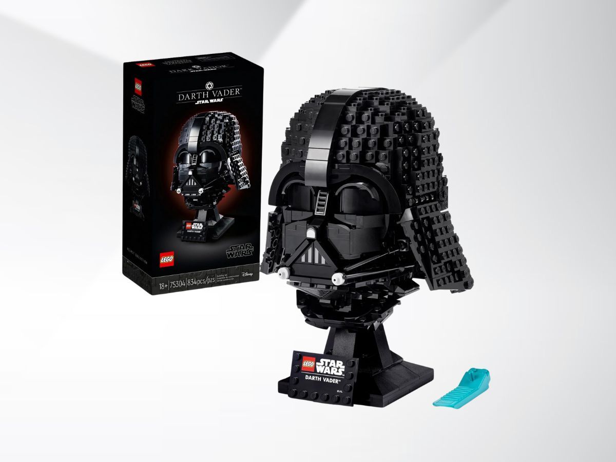 LEGO Star Wars Darth Vader Helmet Building Set (Image via Walmart)