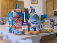 Walmart's Thanksgiving meal (image via Walmart)