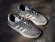 Chaussures Adidas VL Court 3.0 (Image d'Adidas)