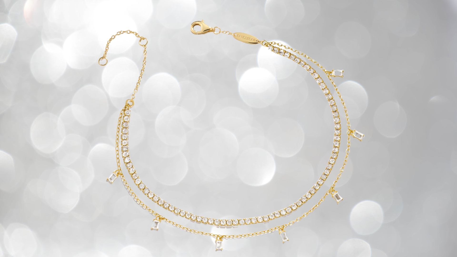 Tina 18K Gold Layered Anklet (Image via Baublebar)