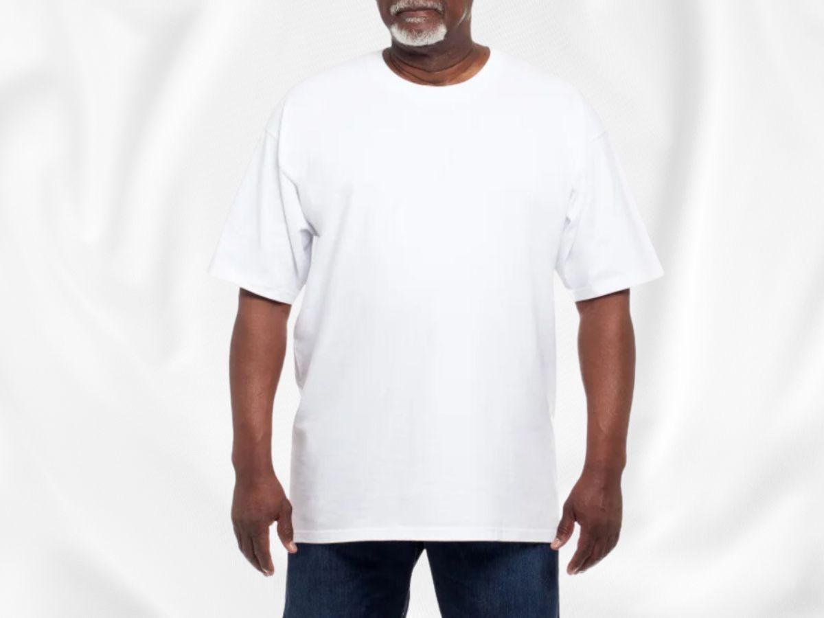 Kirkland Signature Men&#039;s Crew Neck Tee (Image via Costco)