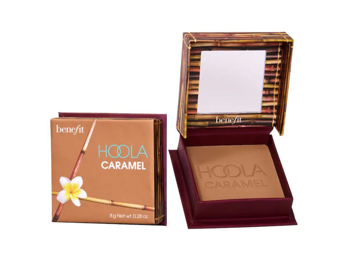 Benefit Cosmetics Hoola Matte Powder Bronzer (Image via Sephora)