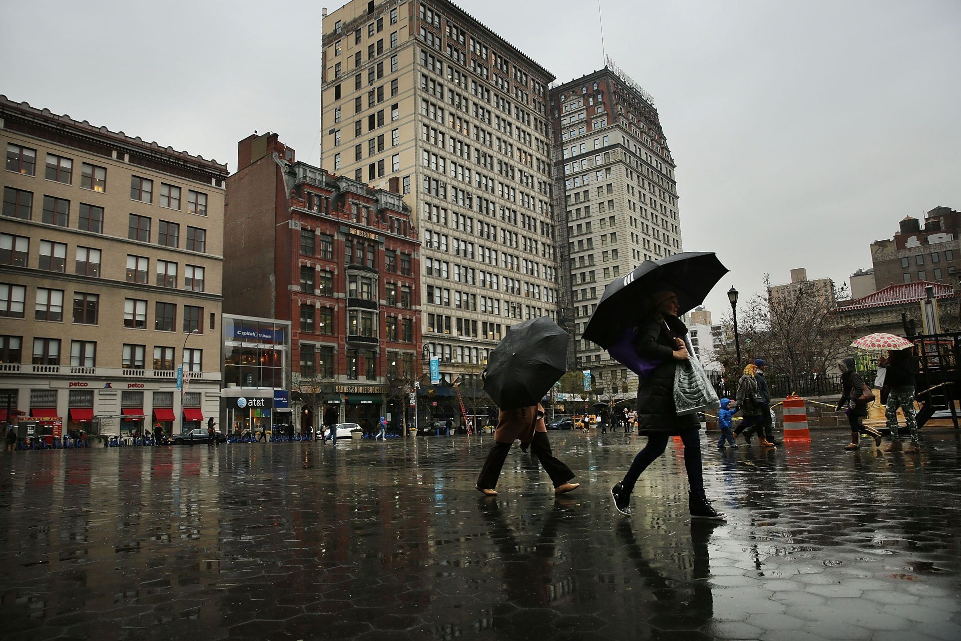 Early Winter Weather Could Snarl Holiday Travel - Source: Getty