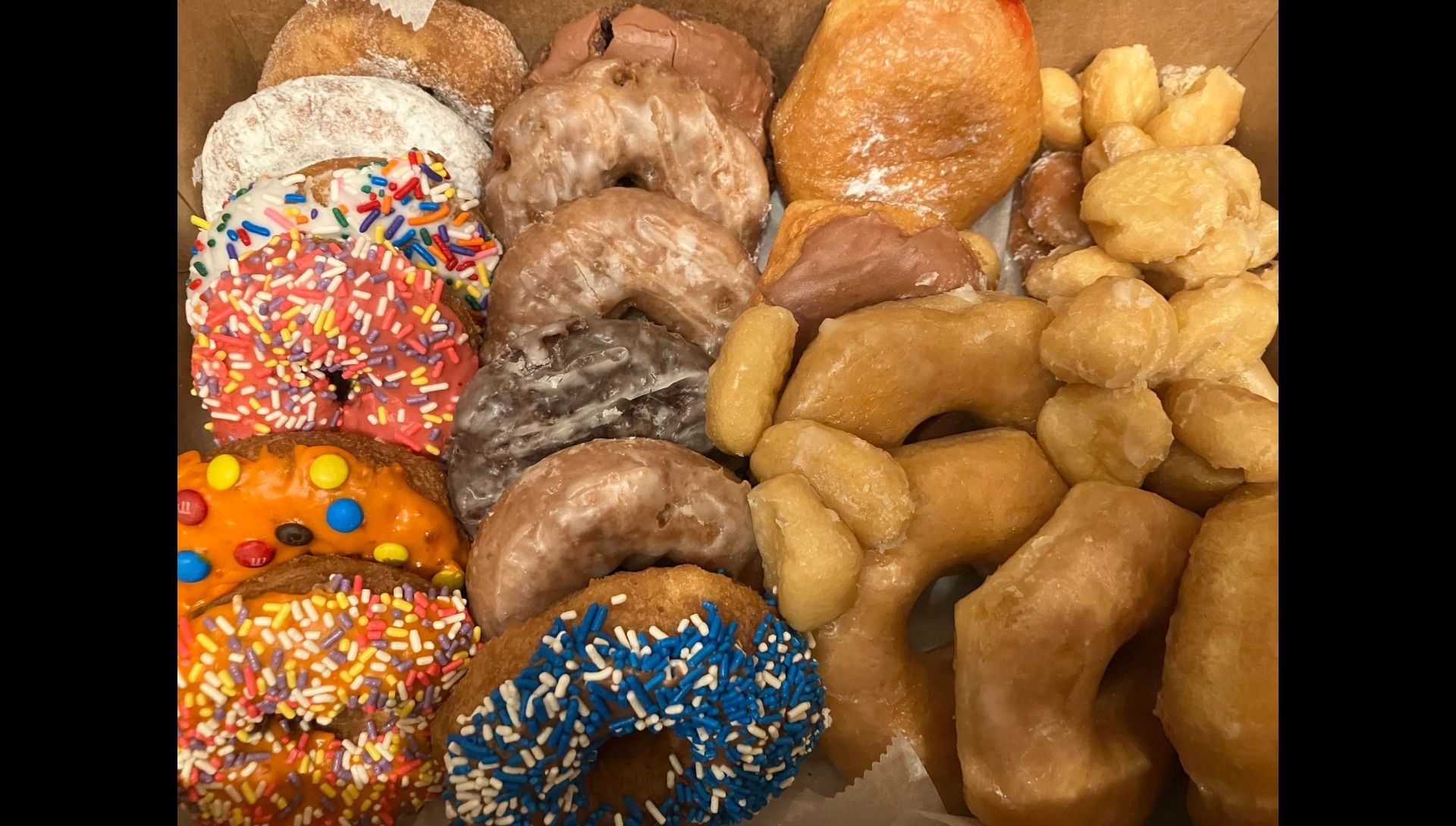 Fluffy Fresh Doughnuts (Image via Facebook / @Fluffy Fresh Donuts,Inc)