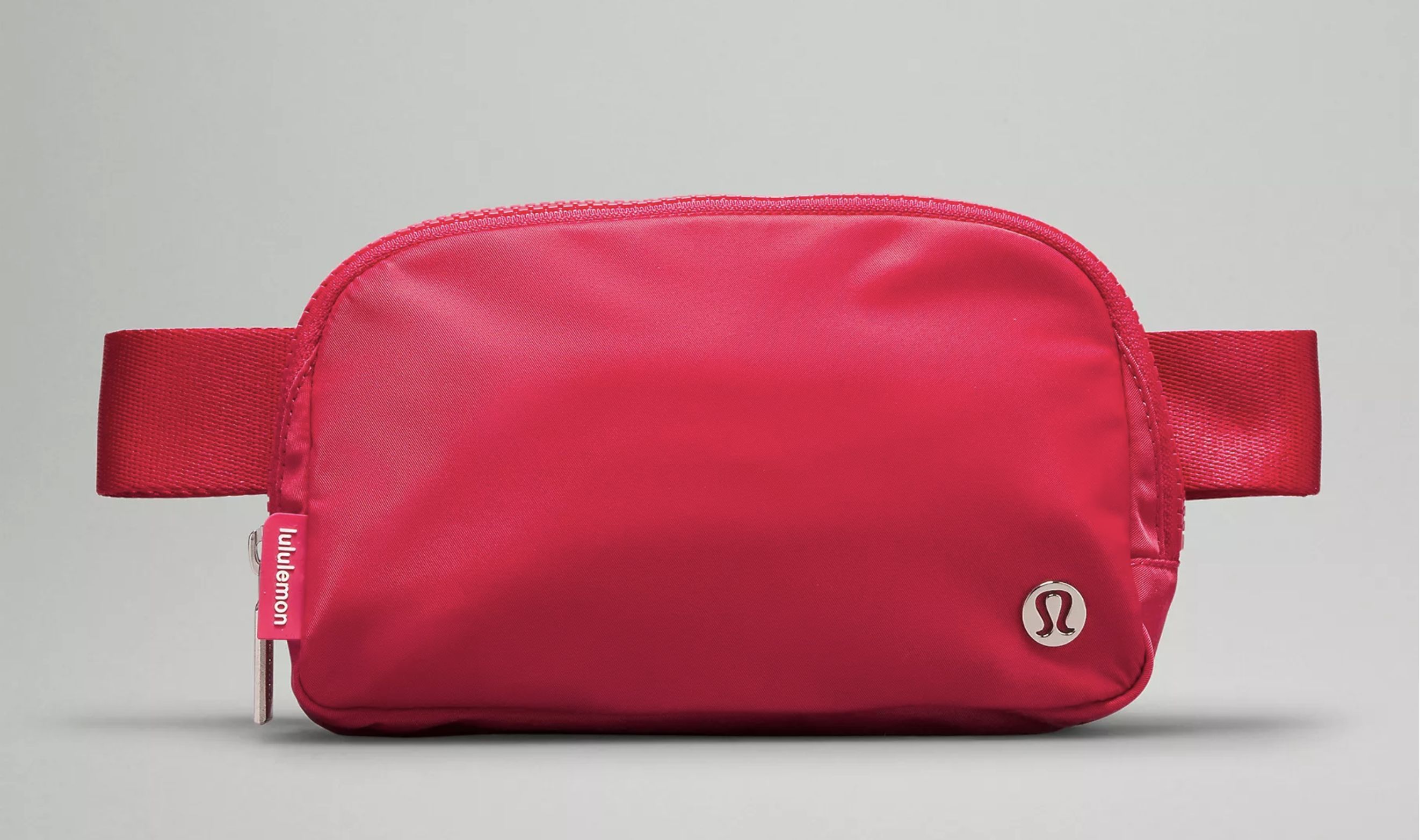 Lululemon Everywhere Belt Bag (Image via Lululemon)