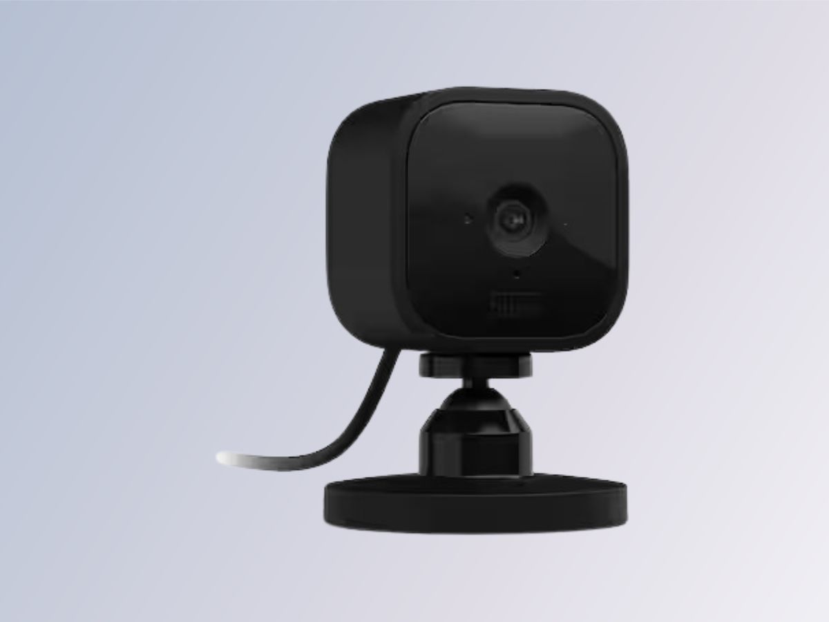 Blink Mini Indoor Wired 1080p WiFi Security Camera in Black (Image via Home Depot)